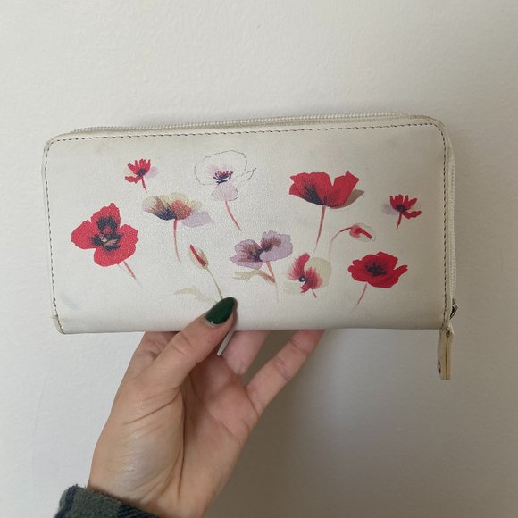 Flower patterned wallet - Picture 1 of 6